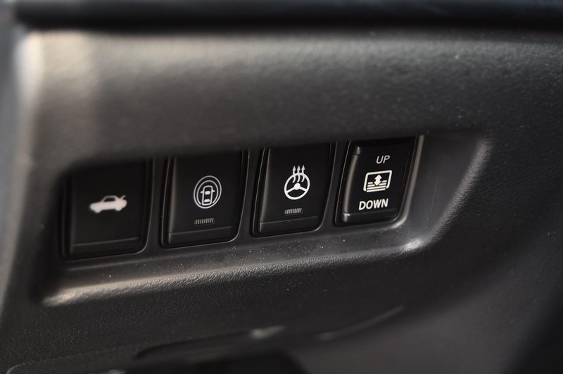 Nissan Maxima Vehicle Image 12