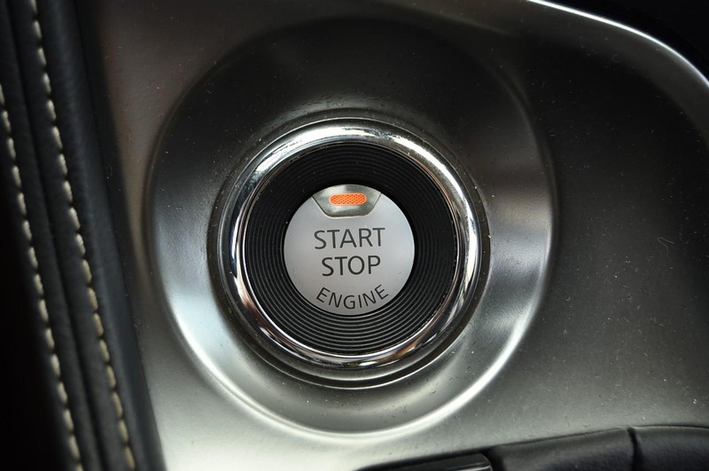 Nissan Maxima Vehicle Image 18