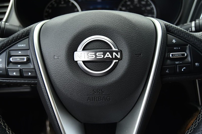 Nissan Maxima Vehicle Image 22