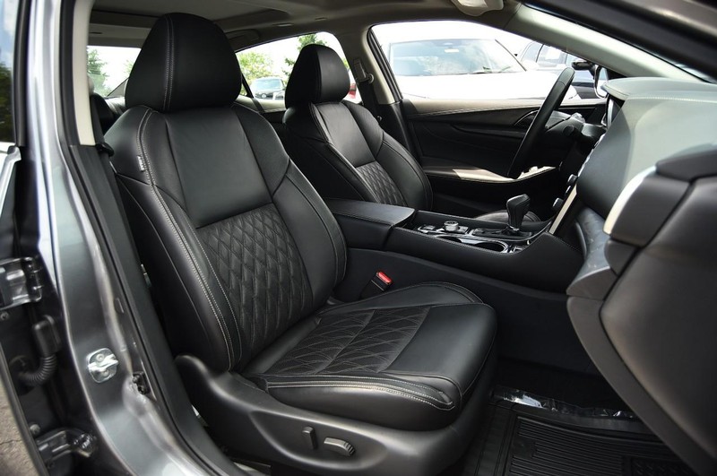 Nissan Maxima Vehicle Image 24