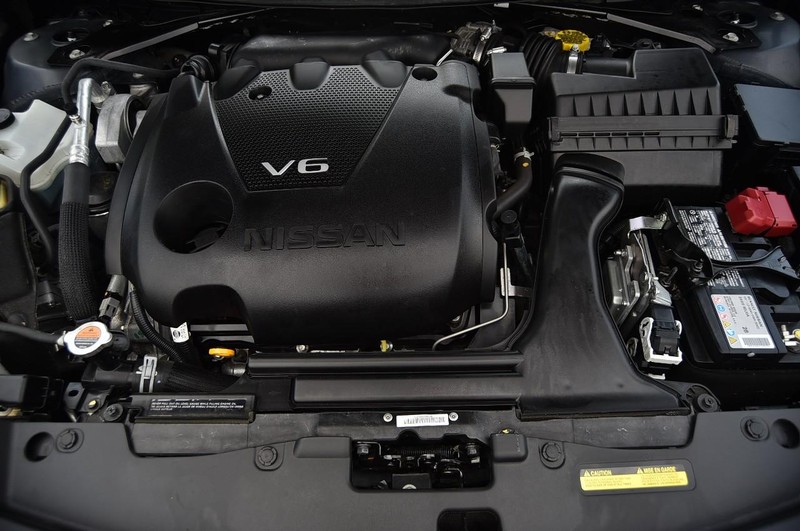 Nissan Maxima Vehicle Image 30