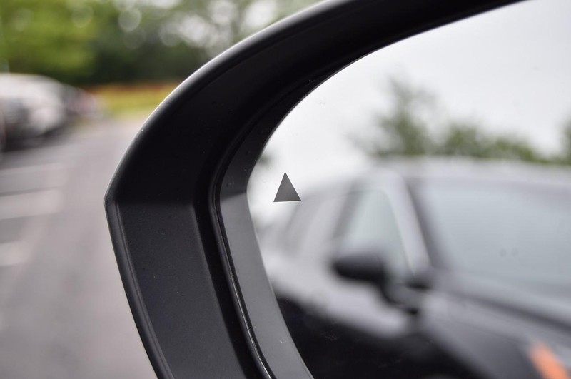Nissan Rogue Vehicle Image 11