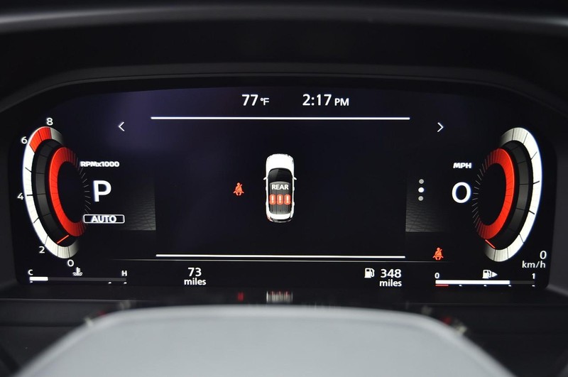 Nissan Rogue Vehicle Image 13