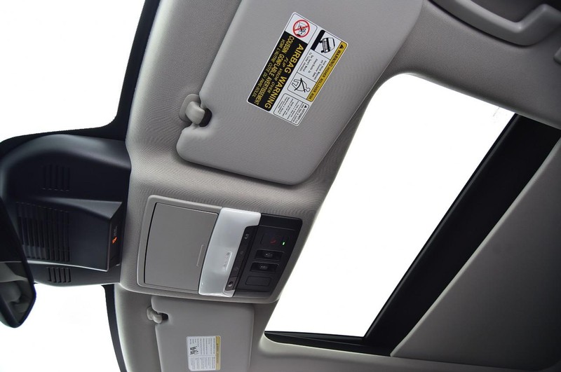 Nissan Rogue Vehicle Image 24