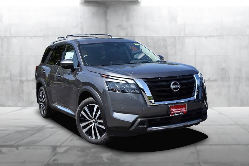 Nissan Pathfinder Vehicle Image 02