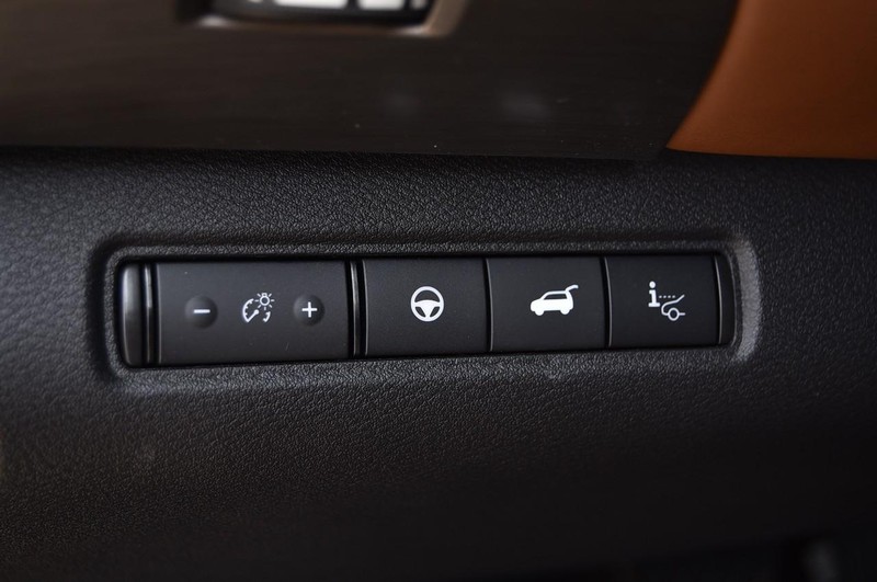 Nissan Pathfinder Vehicle Image 12