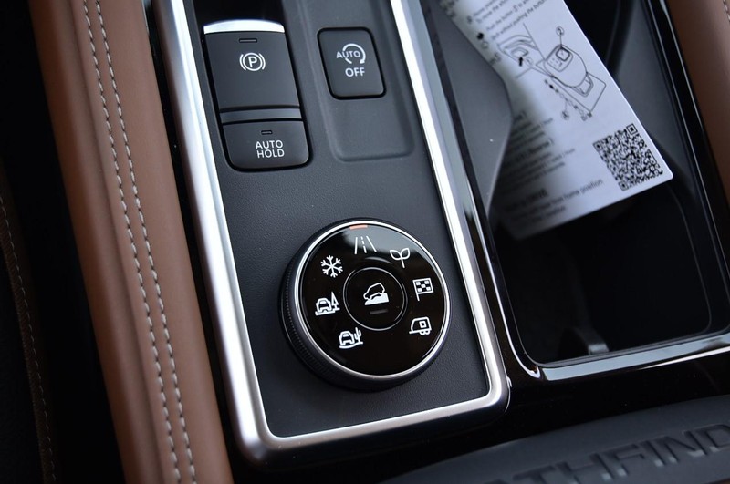 Nissan Pathfinder Vehicle Image 21