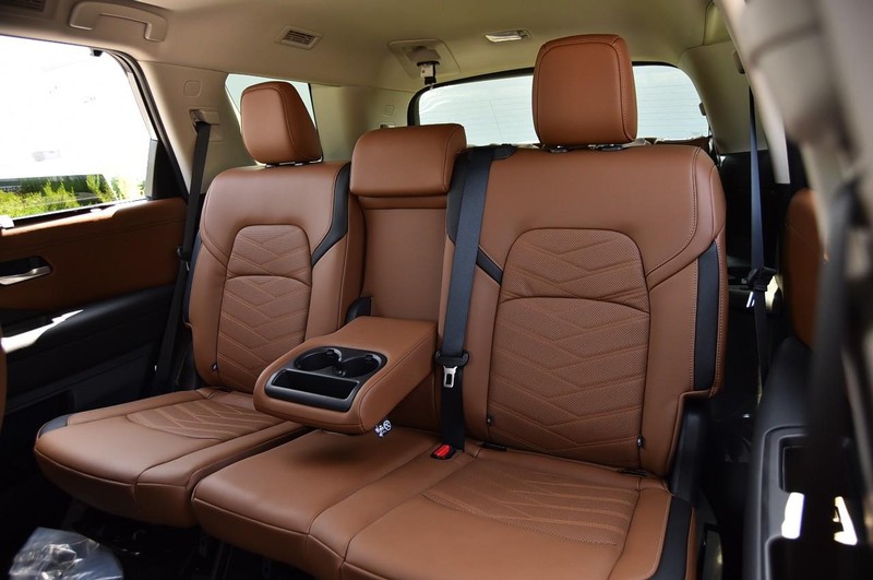 Nissan Pathfinder Vehicle Image 26