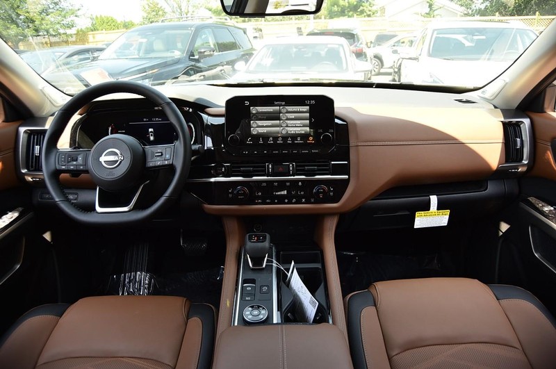 Nissan Pathfinder Vehicle Image 08