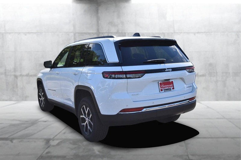 Jeep Grand Cherokee Vehicle Image 07