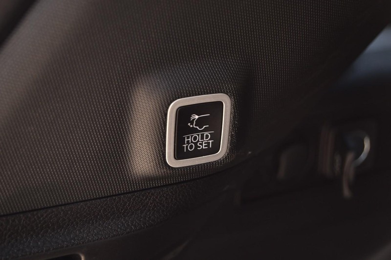 Jeep Grand Cherokee Vehicle Image 27