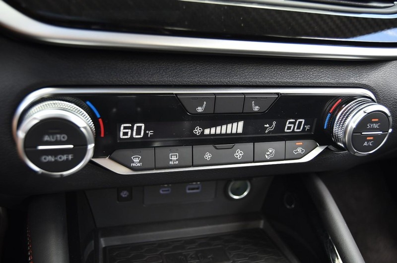 Nissan Altima Vehicle Image 15