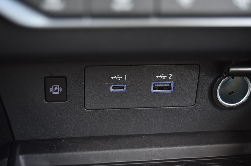 Nissan Altima Vehicle Image 16