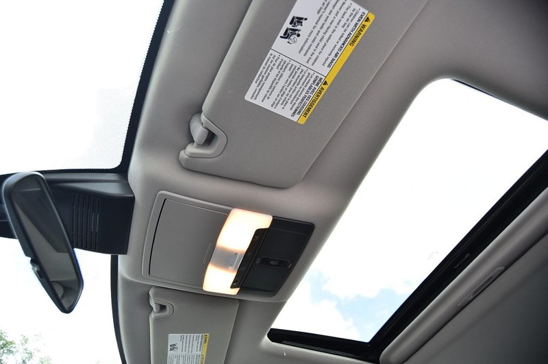 Nissan Altima Vehicle Image 21