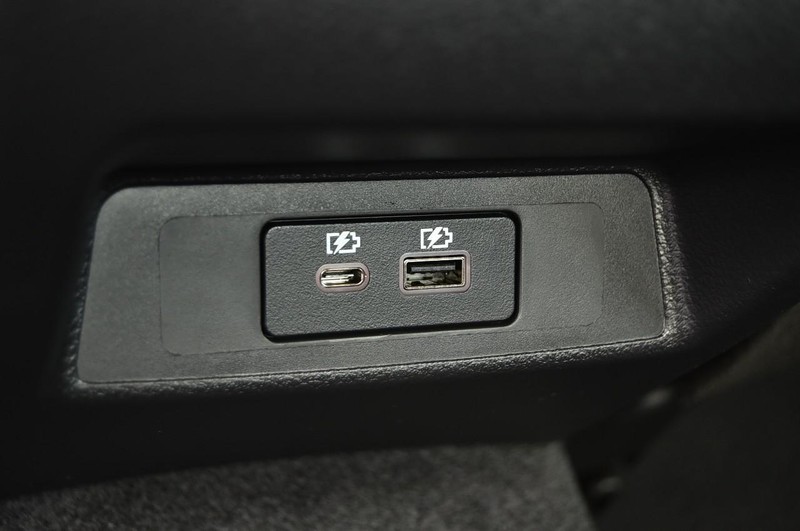 Nissan Altima Vehicle Image 23