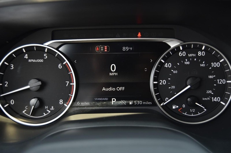 Nissan Rogue Vehicle Image 12