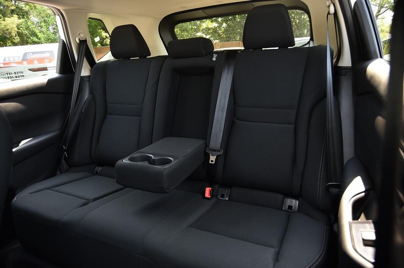 Nissan Rogue Vehicle Image 21