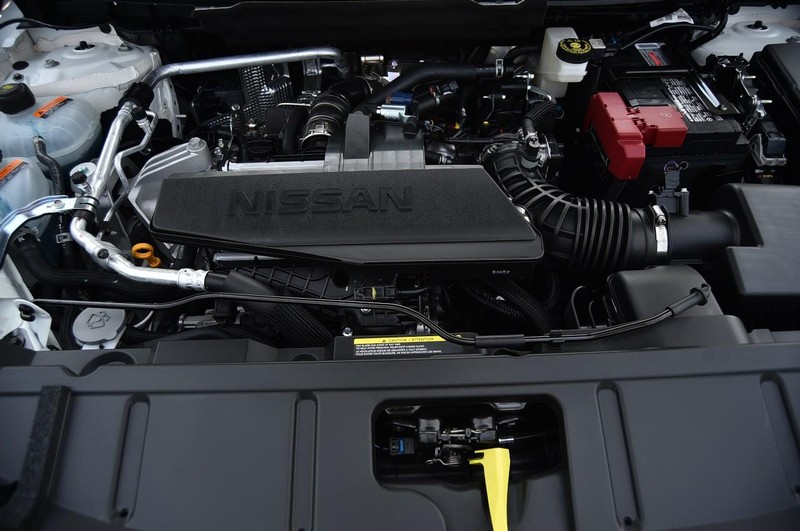 Nissan Rogue Vehicle Image 24