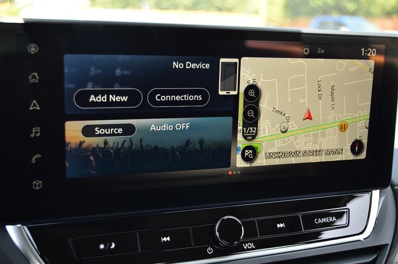Nissan Altima Vehicle Image 14