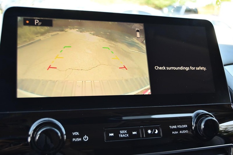 Nissan Armada Vehicle Image 13