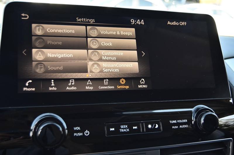 Nissan Armada Vehicle Image 14
