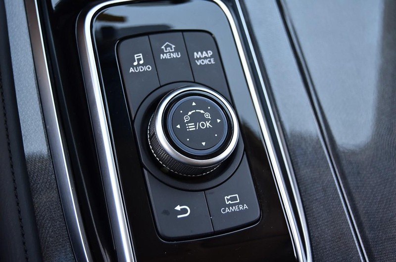 Nissan Armada Vehicle Image 19