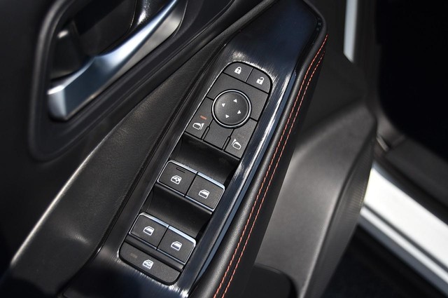 Nissan Rogue Vehicle Image 09