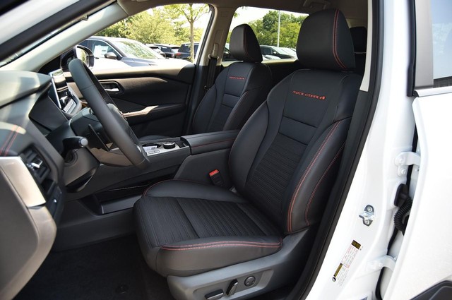 Nissan Rogue Vehicle Image 23