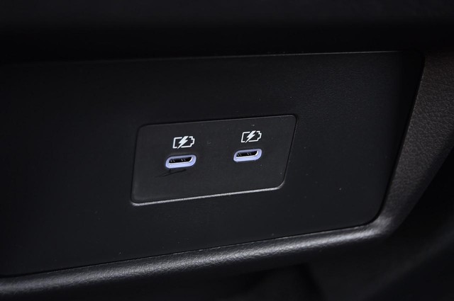 Nissan Rogue Vehicle Image 27