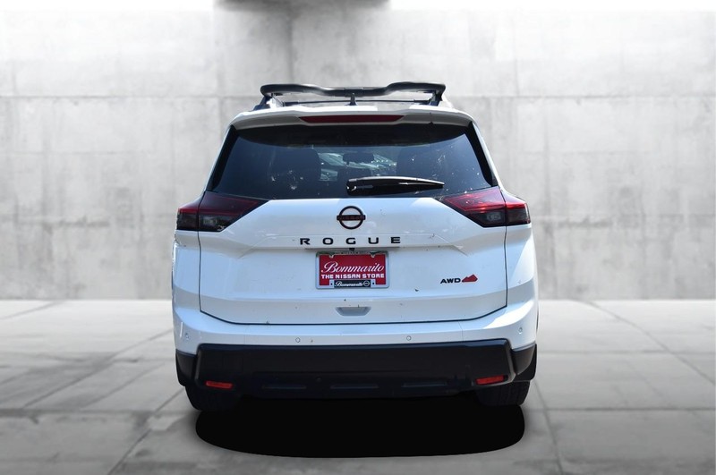 Nissan Rogue Vehicle Image 06