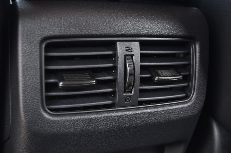 Nissan Rogue Vehicle Image 26