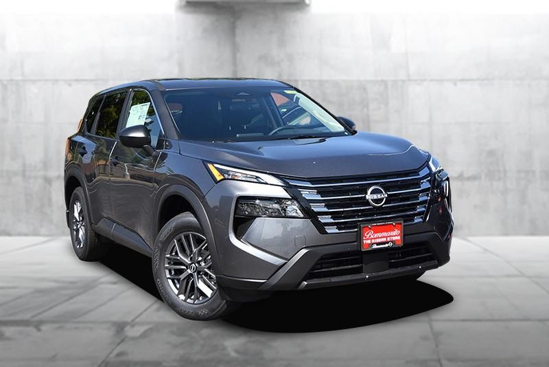 Nissan Rogue Vehicle Image 02