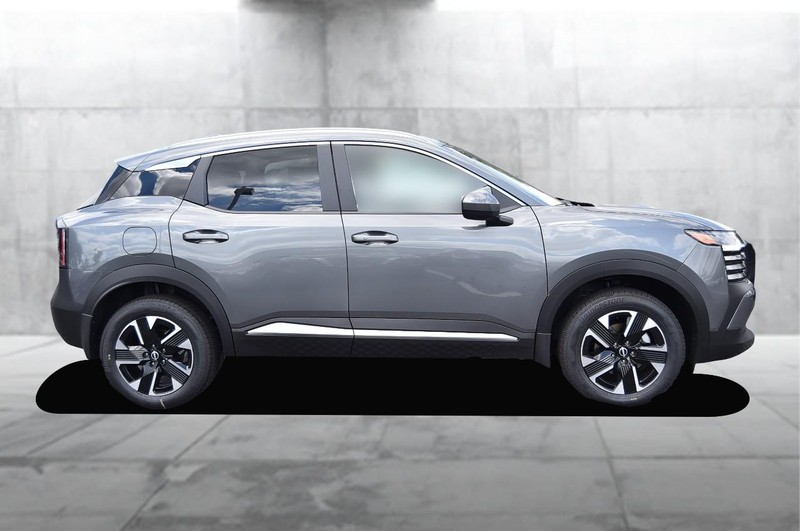 Nissan Kicks Vehicle Image 05