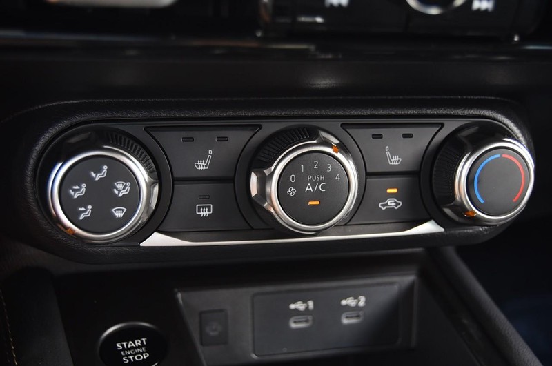 Nissan Kicks Vehicle Image 15