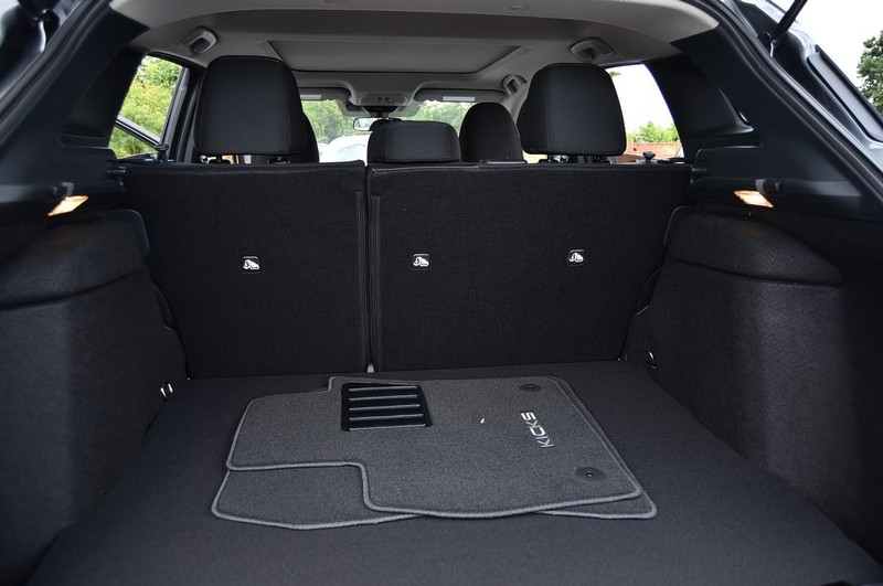 Nissan Kicks Vehicle Image 25