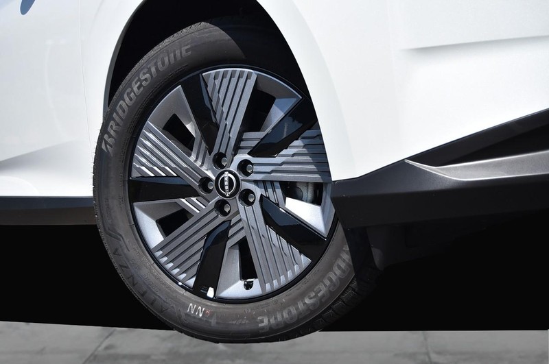 Nissan Murano Vehicle Image 03
