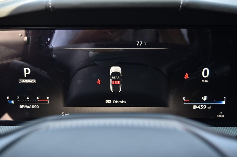 Nissan Murano Vehicle Image 13