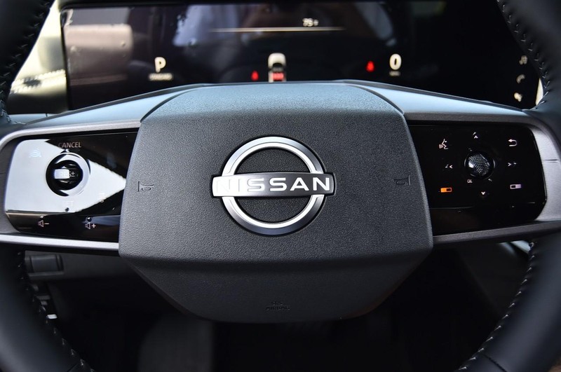 Nissan Murano Vehicle Image 22