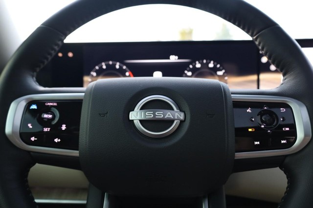 Nissan Armada Vehicle Image 12