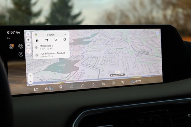 Nissan Armada Vehicle Image 15