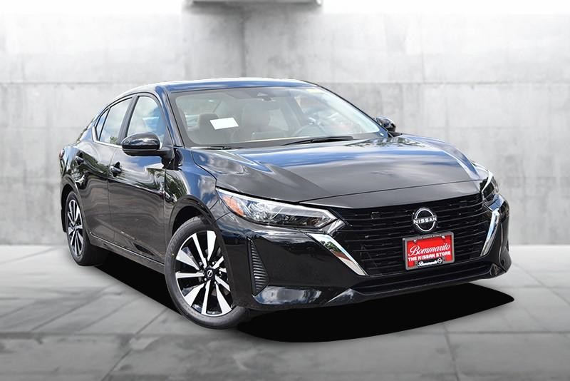 Nissan Sentra Vehicle Image 02