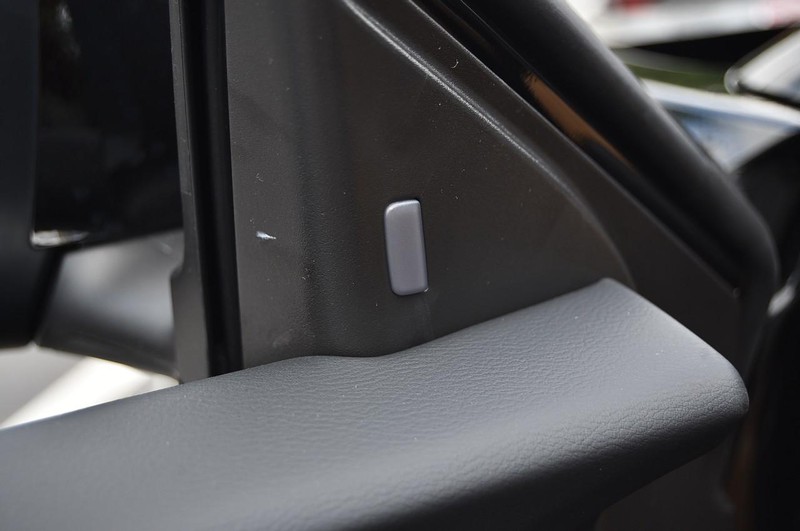 Nissan Sentra Vehicle Image 11