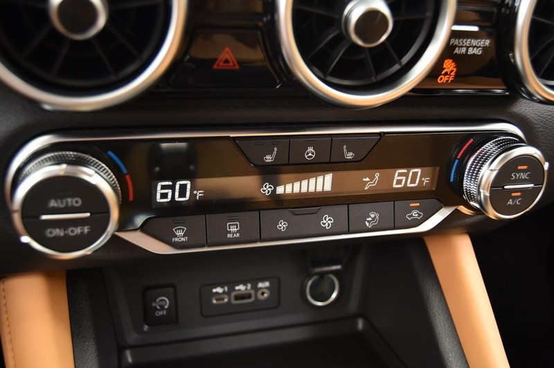 Nissan Sentra Vehicle Image 18