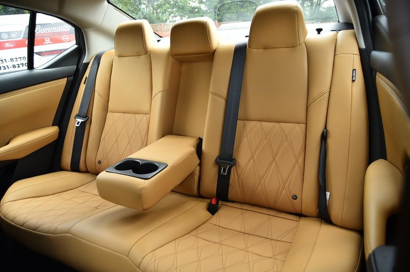 Nissan Sentra Vehicle Image 25