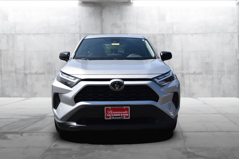 Toyota RAV4 Vehicle Image 04
