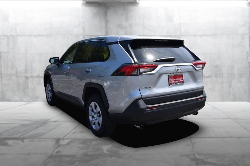 Toyota RAV4 Vehicle Image 07