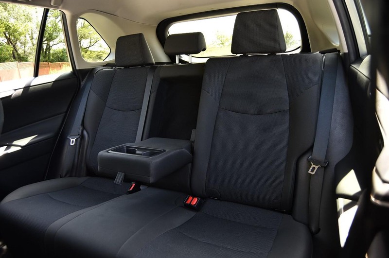 Toyota RAV4 Vehicle Image 19
