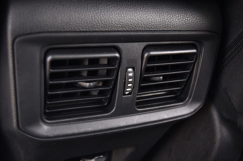 Toyota RAV4 Vehicle Image 20