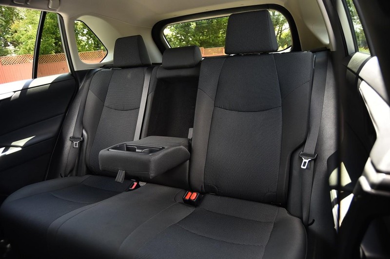 Toyota RAV4 Vehicle Image 19