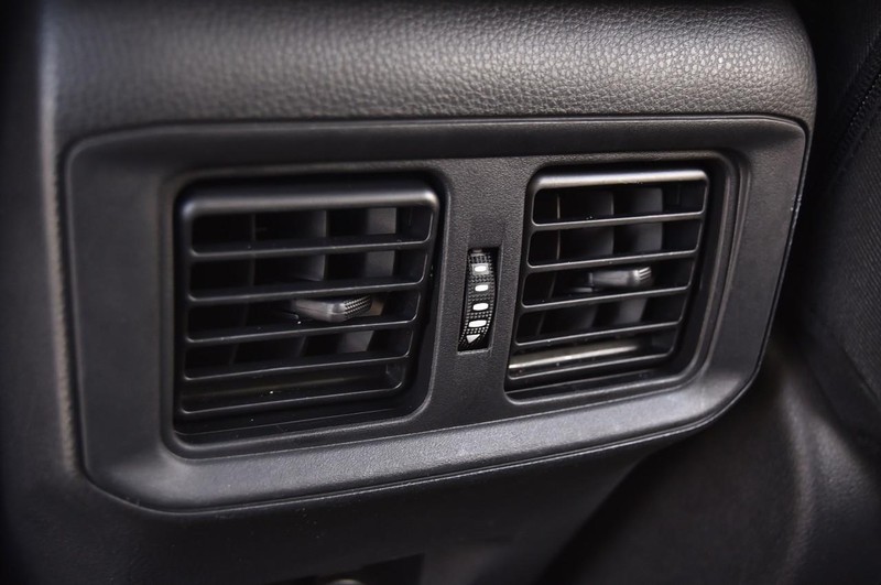 Toyota RAV4 Vehicle Image 20